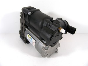 Компрессор пневмоподвески BMW X5 (E70) AMK 10256510