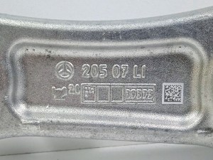 Важіль передній нижній лівий Mercedes C-class W205 оригінал