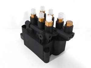 Блок клапанів пневмопідвіски BMW G11, G12 ATM 37206861882, 37206884682