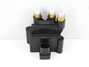 Блок клапанів пневмопідвіски BMW 5 серії Touring G31 ATM 4722520100, 4154039032, 37206886721