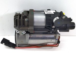 Компрессор пневмоподвески BMW 7 сирии G70 Wabco 37206895101, 37206861882, 37206884682, 4154039002, 4154033180, 4154034300