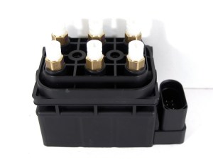 Блок клапанов пневмоподвески Bentley Continental GT