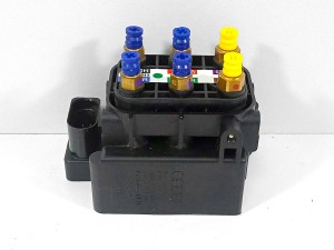 Блок клапанов пневмоподвески Bentley Mulsanne VAG оригинал