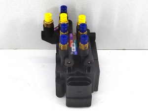 Блок клапанов пневмоподвески AUDI Q7 4M 4M0616013A, 4M0616013B, 4M0616013