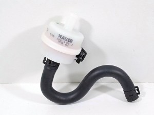 Приточный патрубок с фильтром компрессора пневмоподвески AUDI Q7 4M 4M0698030