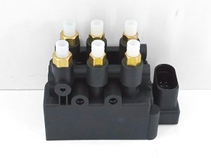 Блок клапанов пневмоподвески Audi A8 D5 4N ATM 4N0616013A, 4N0616013