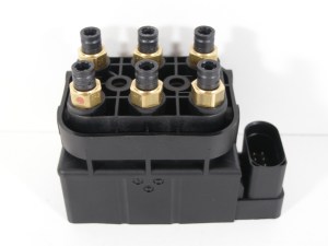 Блок клапанов пневмоподвески Dodge Ram 1500 68204398AA