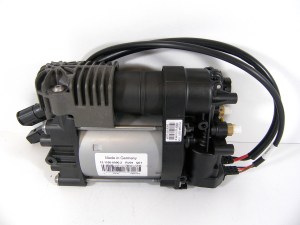 Компрессор пневмоподвески JEEP Grand Cherokee WK2 68232648AA, 68204730AC, 68041137AF, 68204730AB, 68041137AG, 68041137AE, 68041137AC, 68041137AD, 68204387, 68204387AA, 600640300A, 68204387AB, 68204387AC, 68204730AG, 68204730AD, 68204730AF, 68204730AE, 68