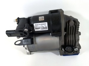 Компрессор пневмоподвески Mercedes S-class (W221) AMK A1899