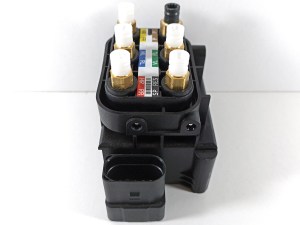 Блок клапанов пневмоподвески Mercedes ML W166 Mercedes