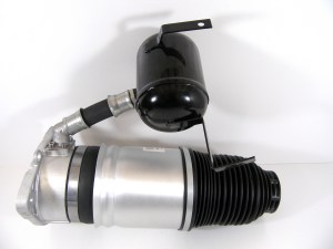 Пневмобаллон задней подвески Audi A8 (D3 4E) левый ATM