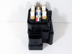 Блок клапанов пневмоподвески Mercedes ML W164 Mercedes