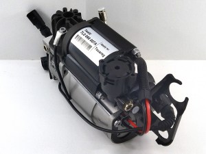 Компрессор пневмоподвески VolksWagen Touareg 7L0698007A, 7L0698007B, 7L0698007E, 7L0616007H, 7L0616007F, 7L0616007A, 7L0616007B, 7L0616007C, 7L0616007D, 7L0616007E, 7L0616006, 7L0616006C, 7L0616006D, 7L0616006E, 7L0616006H, 7L0616006F, 7L8616006, 7L86160