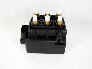 Блок клапанов пневмоподвески Bentley Continental GT