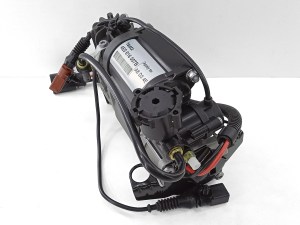 Компрессор пневмоподвески Audi A8 (D3 4E) бензин