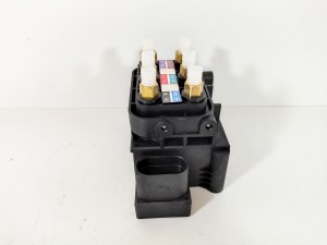 Блок клапанов пневмоподвески Audi A7 Sportback ATM