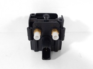 Блок клапанов пневмоподвески BMW 7 серии, кузов F01 / F02 / F04 ATM