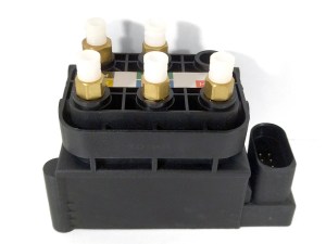 Блок клапанов пневмоподвески Mercedes V-class Vito W447, W448 ATM A0993200200, 0993200200