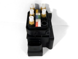Блок клапанов пневмоподвески Mercedes V-class Vito W447, W448 ATM A0993200200, 0993200200