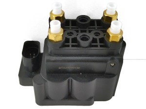 Блок клапанов пневмоподвески KIA Mohave 558202J000, D782300102, 4725535630