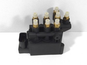 Блок клапанов пневмоподвескиPorsche Cayenne III 011 958616013A, PAB616013