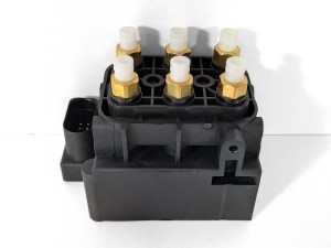 Блок клапанов пневмоподвески Volvo S90 31360723, 31429823, 15152400553, 15152400403