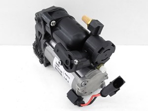 Компресор пневмопідвіски Land Rover Defender L663 LR095838, HPLA19G525AA, LR140034, HPLA3B484AF, LR083993, LR121140, HPLA3B484AE, HPLA3B484AD, J9D1116, T4K14386, T4K2452, T4K9471