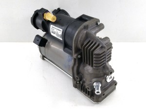 Компрессор пневмоподвески Land Rover Range Rover L405 AMK